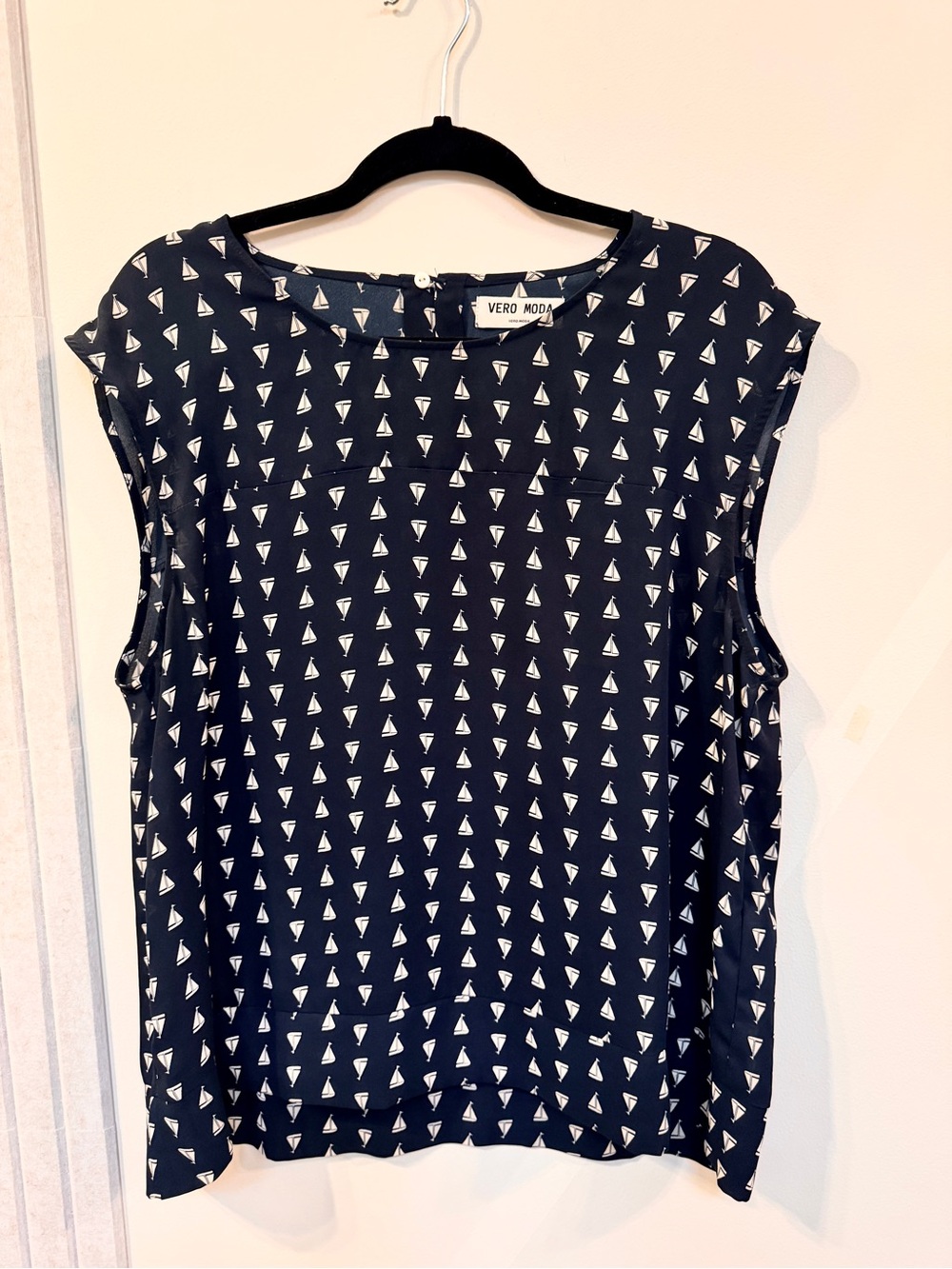 Vero Moda Navy Sailboat Print Cap-Sleeve Blouse